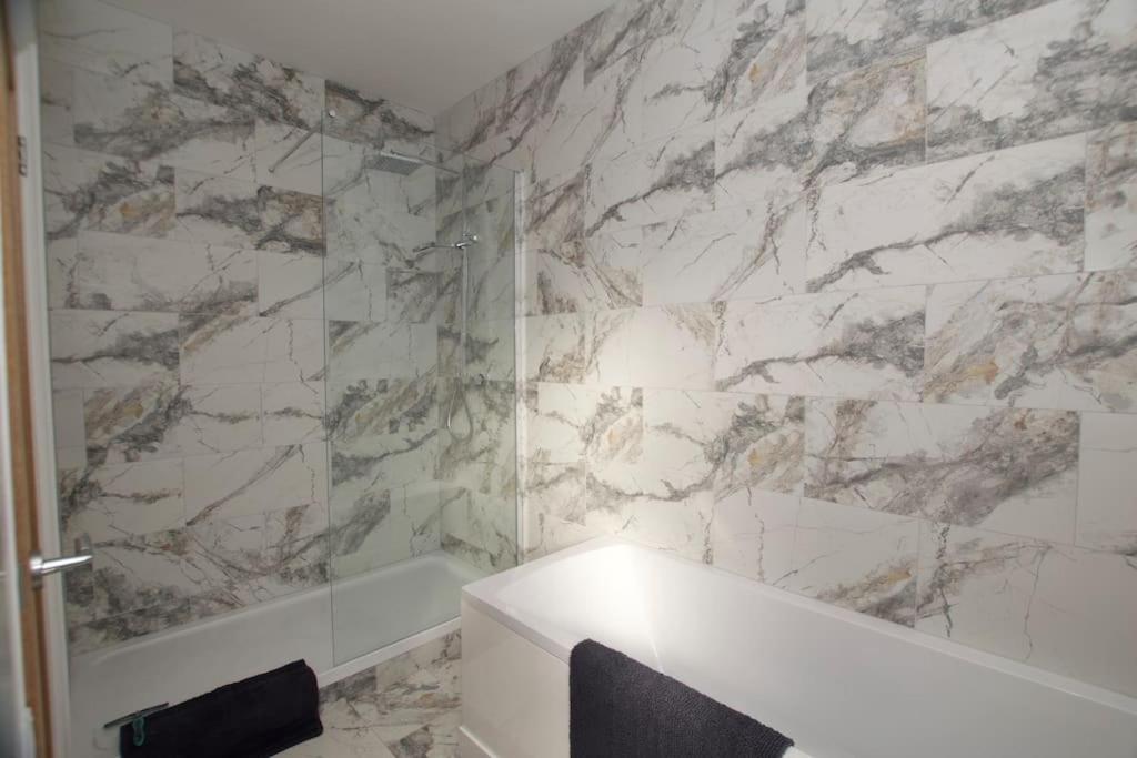 프린턴-온-시 Beautiful Large 3-Bed Coastal Flat With Parking. 아파트 외부 사진